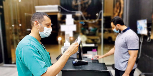 بلدية وسط الدمام تنفذ 440 زيارة وتتلف 150 كجم أغذية فاسدة 