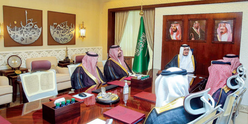  نائب أمير الشرقية خلال استقباله المهندس العبدالقادر