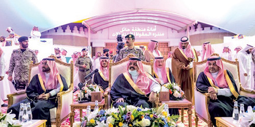  أمير منطقة حائل خلال رعايته الاحتفال بحضور سمو نائبه ووكيل الإمارة