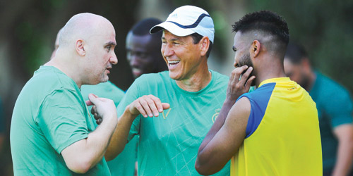 غارسيا يتابع جميع التفاصيل ويطبق برنامجاً لياقياً قبل الوديات 