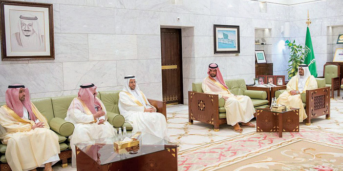 الأمير محمد بن عبدالرحمن يستقبل أمين منطقة الرياض ووكلاء الأمانة 
