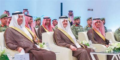 أمير المنطقة الشرقية يرعى بدء التشغيل التجريبي لقسم الركاب بمنفذ سلوى الجديد 