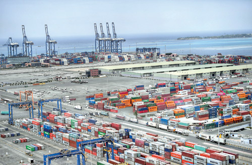 ميناء جدة الإسلامي يعزِّز الحركة التجارية مع المغرب بـ(6) خطوط وخدمات ملاحية 