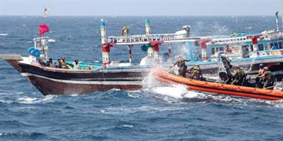 (CTF 150) تعترض زوارق مخدرات في خليج عُمان 