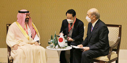 السواحه يناقش مع نظرائه مجالات الشراكة والتعاون 