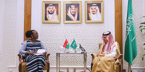 رسالة خادم الحرمين تنقلها وزيرة الخارجية في بوركينا فاسو