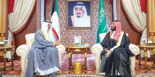  ولي العهد يتسلم رسالة لخادم الحرمين من أمير الكويت خلال استقباله رئيس الوزراء الكويتي