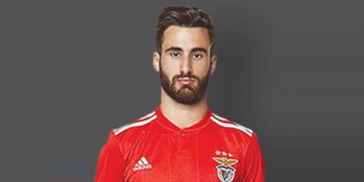 البرتغالي رافاييل سيلفا يعتزل اللعب الدولي 