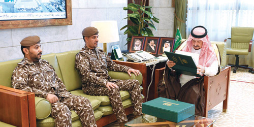 الأمير فيصل بن بندر تسلم نسخة من التقرير السنوي للأمن البيئي في منطقة الرياض 