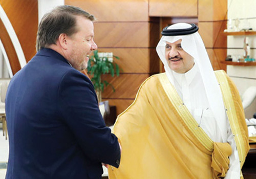  سموه والقنصل الأمريكي