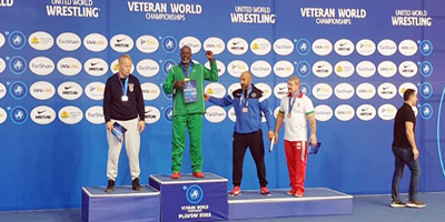 هوساوي بطل العالم  في المصارعة الرومانية 