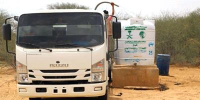 مركز الملك سلمان للإغاثة: ضخ أكثر من 17 مليون لتر من المياه لنازحي حجة وصعدة خلال سبتمبر 