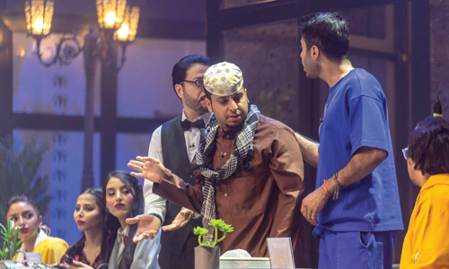 شباب البومب ينشرون الكوميديا في «يلا بوليفارد» 