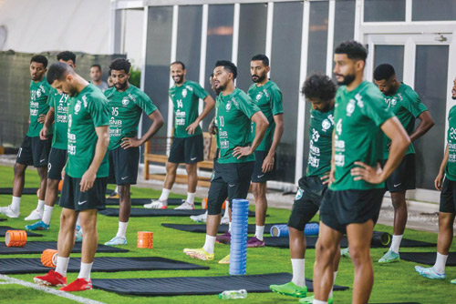 من تدريبات الأخضر في معسكره