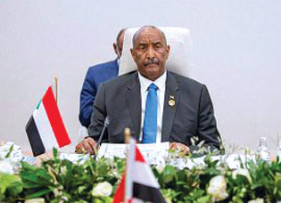 رئيس مجلس السيادة الانتقالي السوداني يثمن جهود المملكة في التصدي الجاد لآثار المتغيرات المناخية 