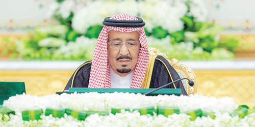  خادم الحرمين الشريفين خلال رئاسته جلسة المجلس