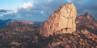 جبال الطائف متنفس للحياة الترفيهية ومتسع لعشاق رياضة التسلق والهايكنج 