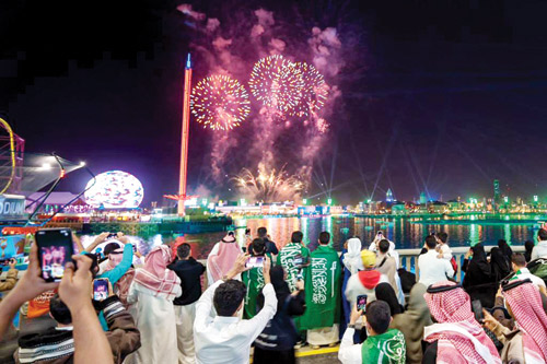 «موسم الرياض» يتشح بالأخضر 