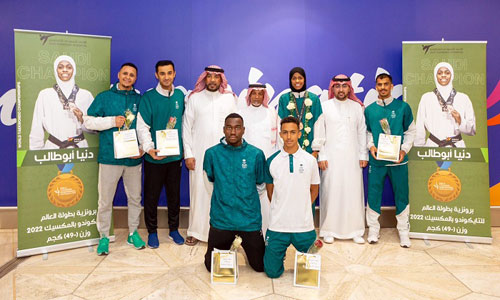 بعثة أخضر التايكوندو وصلت للرياض 