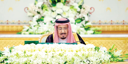 خادم الحرمين الشريفين خلال ترؤسه جلسة مجلس الوزراء