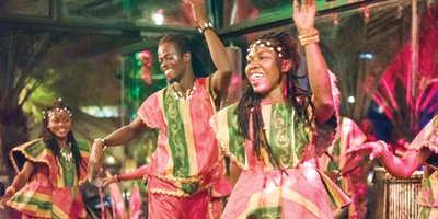 مطاعم «ذاجروفز».. مأكولات عالمية بأجواء شتوية ساحرة 