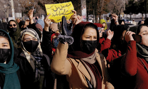 أمين «التعاون الإسلامي»: تعليق عمل الموظفات في أفغانستان سيؤثر على العمليات الإنسانية والإغاثية 