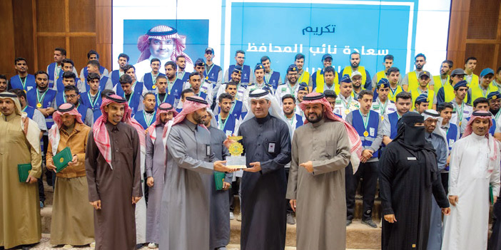 الكلية التقنية بالرياض تكرّم متطوعيها في التطوع العالمي 