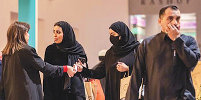 معرض العطور يحظى بحضور كبير في منطقة واجهة الرياض 