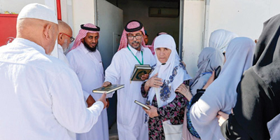 تخصيص مواقع لتوزيع نسخ القرآن داخل المسجد الحرام 