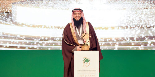  أسامة بن عبدالعزيز الزامل