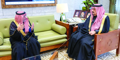 أمير منطقة الرياض يستقبل رئيس جامعة الإمام 
