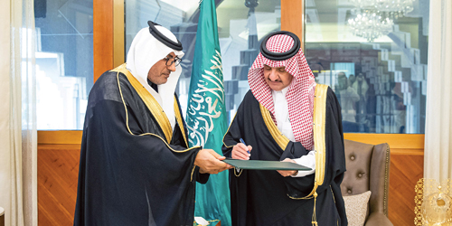  أمير المنطقة الشرقية خلال استقباله المحبوب