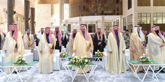 الأمير فيصل بن نواف يدشن مشاريع تنموية وتقنية بجامعة الجوف 