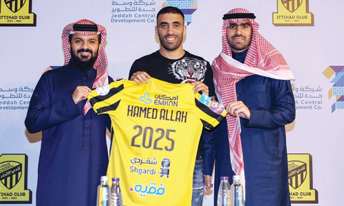 الاتحاد يحتفظ بهدافه موسمين قادمين 