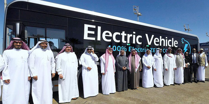 الهيئة العامة للنقل تدشن أول حافلة نقل عام كهربائية في المملكة 