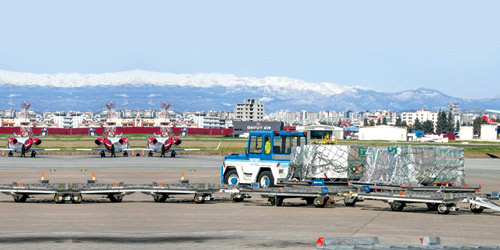 وصول الطائرة الإغاثية الثانية