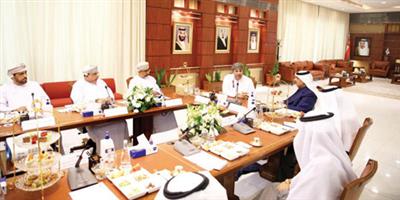 «الإدارة المحلية» تنظم زيارة لوفد محافظي المحافظات بسلطنة عمان 