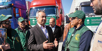 عبور 10 شاحنات إغاثية منفذ باب السلامة تحمل مواد غذائية وإيوائية 