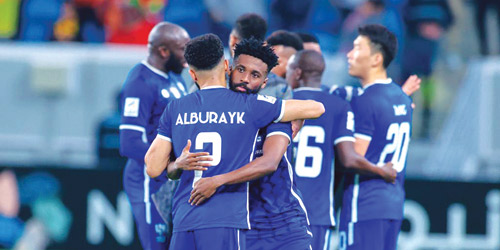 الزعيم العالمي يلاقي الدحيل في نصف نهائي القارة 