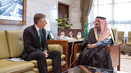 أمير منطقة الرياض يستقبل سفير أيرلندا 