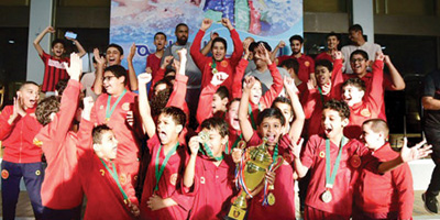 القادسية يحقق كأس بطولة كرة الماء لفئة البراعم تحت 12 عامًا 