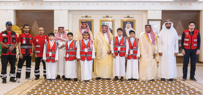  لقطة جماعية مع سموه