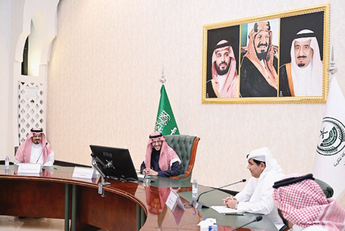 محافظ الطائف يطلع على الاستعدادات لبطولة الملك سلمان للأندية 