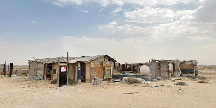  المخيمات والأحواش العشوائية