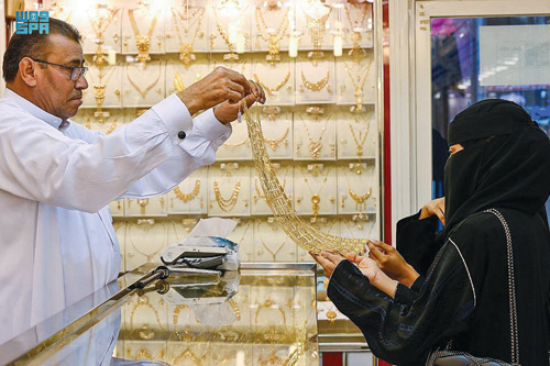 أسواق الذهب بجازان تسجل حركة شرائية مرتفعة مع قرب عيد الفطر المبارك 