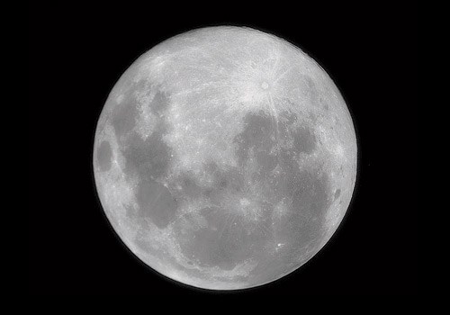 خسوف شبه ظل «عميق» للقمر.. غداً 
