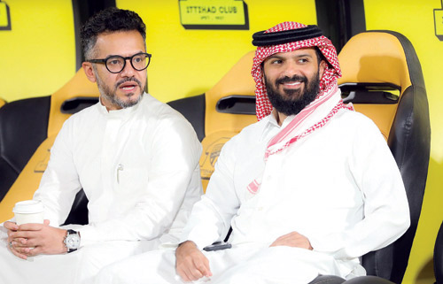 رئيس الاتحاد يحفز لاعبيه..12 نقطة من 15 مهر الدوري 