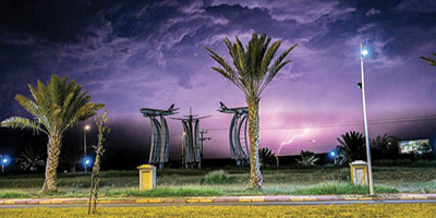 أجواء منطقة الباحة تشهد لمعان البرق وزخات المطر 