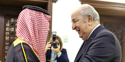 الرئيس الجزائري ناقش مع وزير الخارجية المستجدات الإقليمية والدولية 