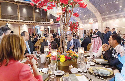  وزير الخارجية يحضر حفل الافتتاح الثقافي